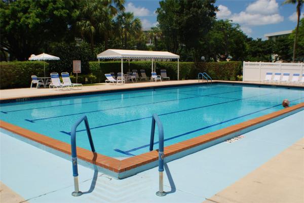 Palm-Aire Country Club 6, 3980 Oaks Clubhouse Dr #511, Pompano Beach, Florida 33069, image 2