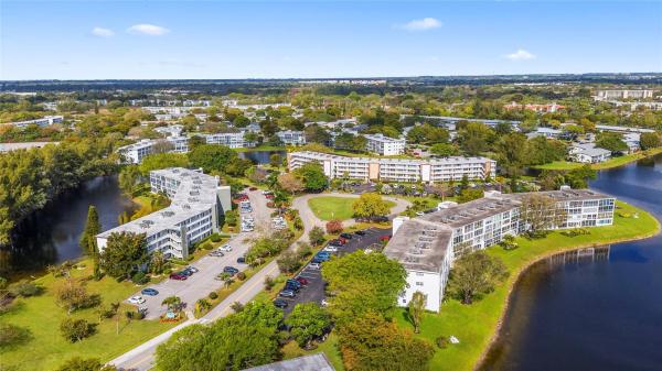 Cambridge, 2122 NW Cambridge F #2122, Deerfield Beach, Florida 33442, image 1