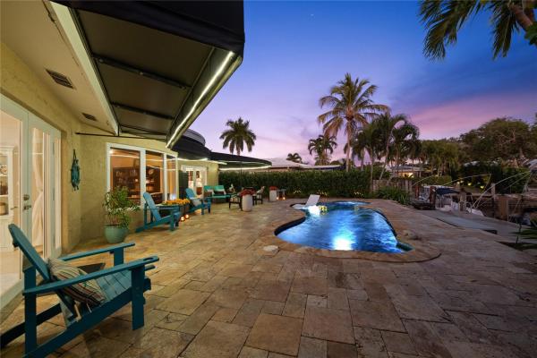 Edgewater Estates, 1500 NE 24th St, Wilton Manors, Florida 33305, image 3