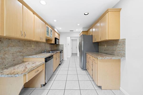 Camino Woods 2, 6053 Petaluma Dr, Boca Raton, Florida 33433, image 2