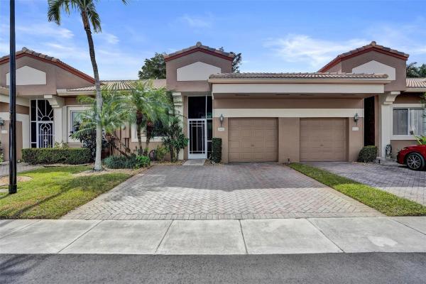 Lombardy, 10116 Lombardy Dr, Tamarac, Florida 33321, image 3