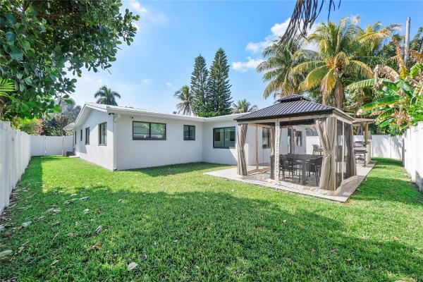 Hillsboro Estates, 1881 NE 27th St, Lighthouse Point, Florida 33064, image 1