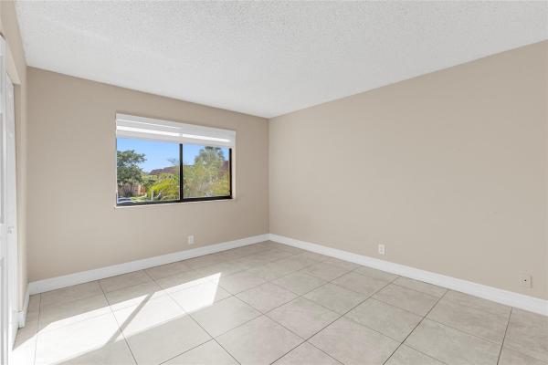 Racquet Club At Bonaventure, 158 Lakeview Dr #202, Weston, Florida 33326, image 1