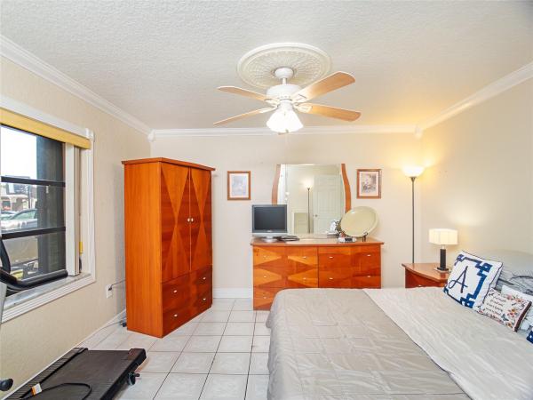 Bent Tree Center, 5022 SW 139th Pl, Kendale Lakes, Florida 33175, image 1