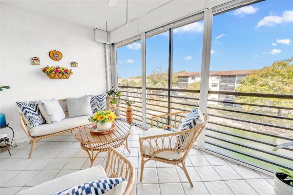 Lakes Of Carriage Hills, 4975 E Sabal Palm Blvd #408, Tamarac, Florida 33319, image 1