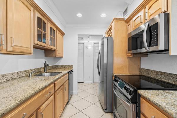 Pine Crest Village At Victoria Park, 1515 E Broward Blvd #326, Fort Lauderdale, Florida 33301, image 1