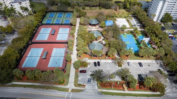 3001 S Palm Aire Dr #105, Pompano Beach, Florida 33069, image 1