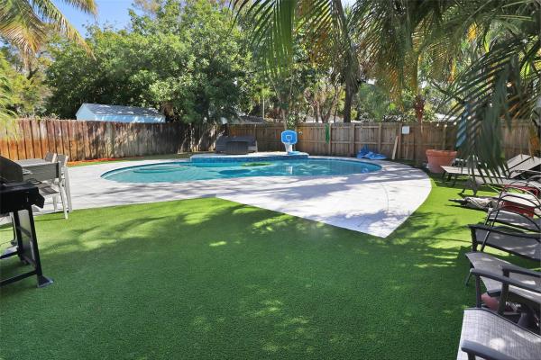 Croissant Park, 508 SW 13th St, Fort Lauderdale, Florida 33315, image 1