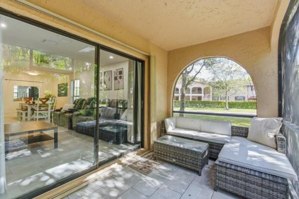 Country Club Chalet, 10900 W Sample Rd #A4, Coral Springs, Florida 33065, image 3