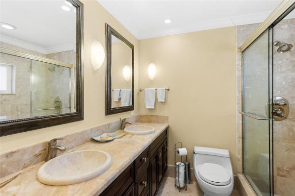 17 Middlesex Dr, Wilton Manors, Florida 33305, image 1