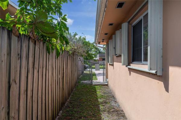 Welwyn Manor, 6309 SW 18th St, Miramar, Florida 33023, image 1