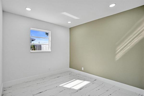 Coral Manor, 1437 SW 1st Ave, Deerfield Beach, Florida 33441, image 3
