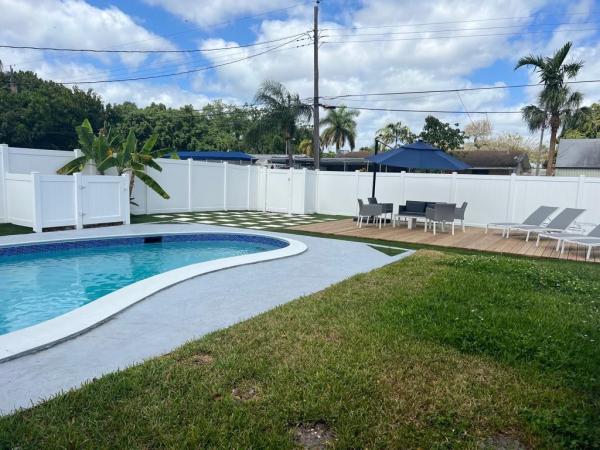 Hollywood Hills, 5311 Pierce St, Hollywood, Florida 33021, image 3