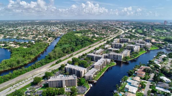 Harbour Homes Of Boca Bayou, 23 Royal Palm Way #18, Boca Raton, Florida 33432, image 1