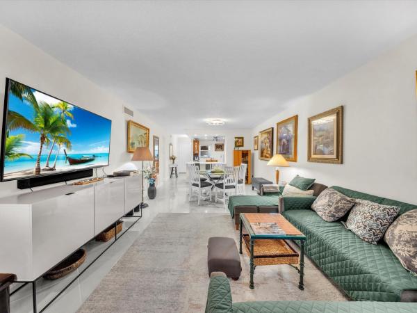 Village Royale Greenbriar, 2515 NE 1st Ct #3140, Boynton Beach, Florida 33435, image 2