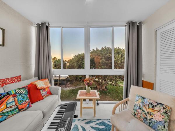 Village Royale Greenbriar, 2515 NE 1st Ct #3140, Boynton Beach, Florida 33435, image 3