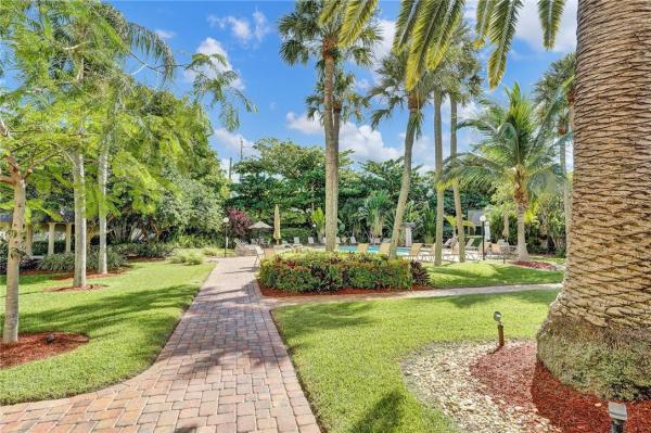 Waterford Point, 801 S Federal Hwy #914, Pompano Beach, Florida 33062, image 1