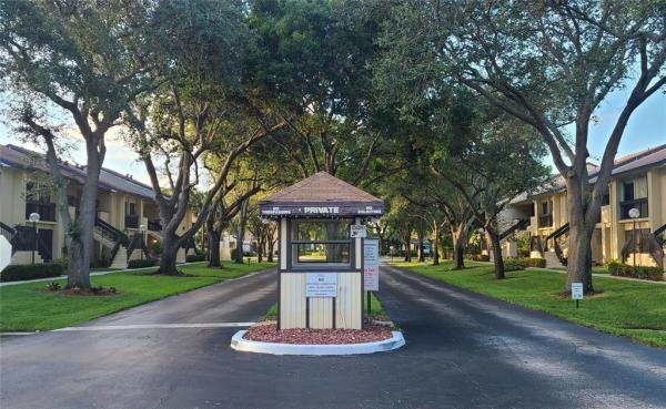 Meadowridge East, 2051 SW 15th St #211, Deerfield Beach, Florida 33442, image 1