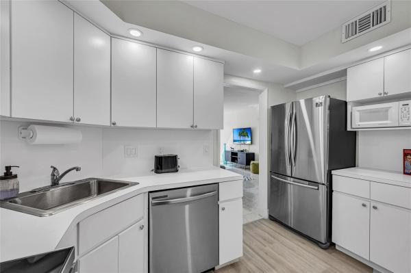 Royal Ambassador, 3700 Galt Ocean Dr #1114, Fort Lauderdale, Florida 33308, image 1