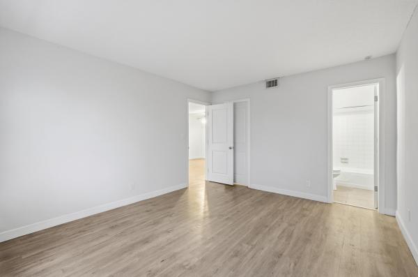 Casa Del Sol, 1400 NE 57th St #304, Fort Lauderdale, Florida 33334, image 3