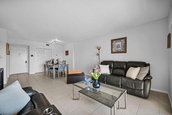 Hillcrest, 4400 Hillcrest Dr #605A, Hollywood, Florida 33021, image 3