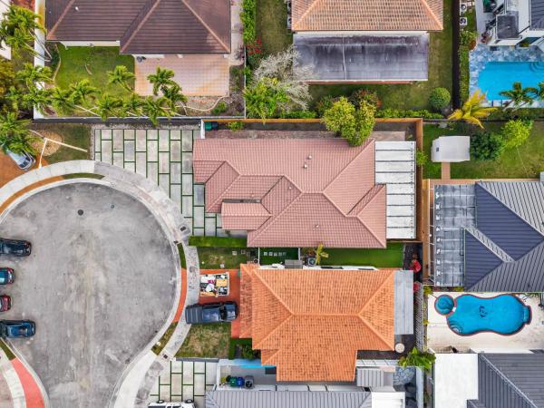 1170 SW 85th Ct, Unincorporated Dade County, Florida 33144, image 1