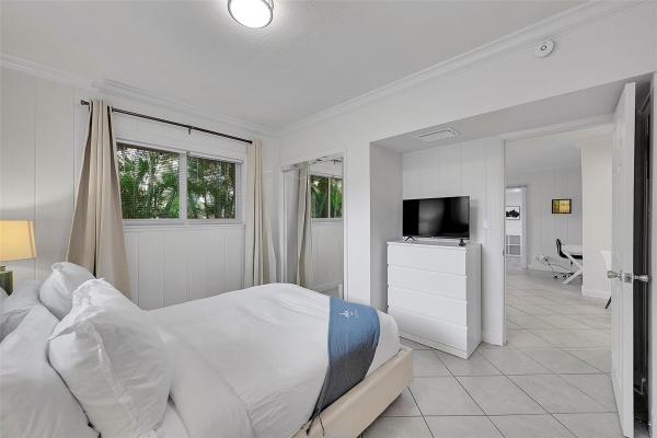 602 NE 27th St #1-2, Wilton Manors, Florida 33334, image 1