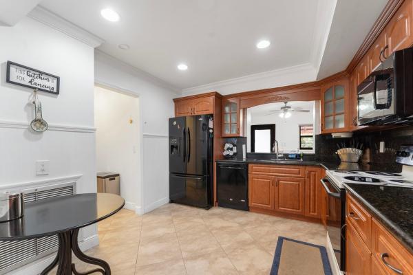 795 NE 165th St, Unincorporated Dade County, Florida 33162, image 1