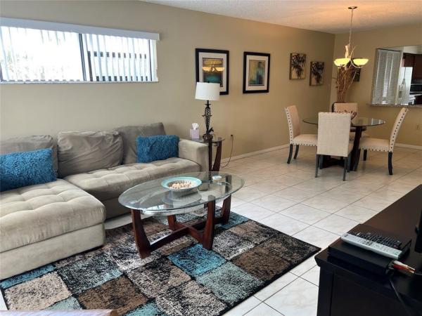Villa Pisani, 445 SE 21st Ave #1, Deerfield Beach, Florida 33441, image 1