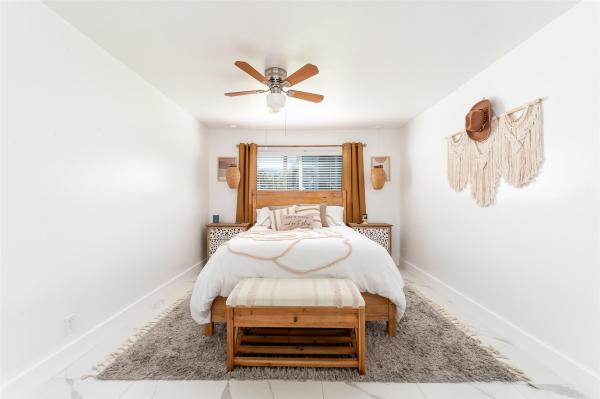 Danians North, 600 NE 2nd St #105, Dania Beach, Florida 33004, image 1