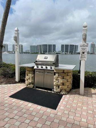 Les Pelicans, 18260 N Bay Rd #304, Sunny Isles Beach, Florida 33160, image 3