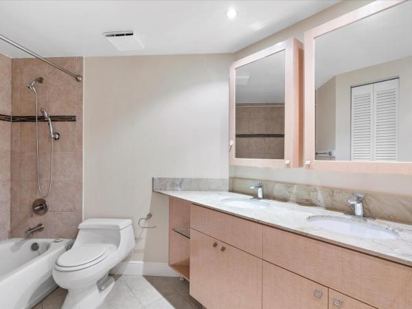 Les Pelicans, 18260 N Bay Rd #304, Sunny Isles Beach, Florida 33160, image 2