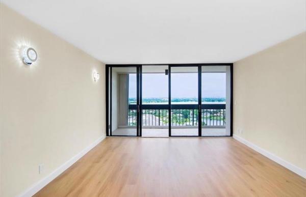Lincoln Tower, 2400 Presidential Way #PH2, West Palm Beach, Florida 33401, image 1