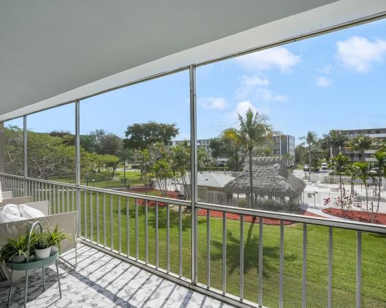 Hillcrest, 4700 Washington St #301, Hollywood, Florida 33021, image 1
