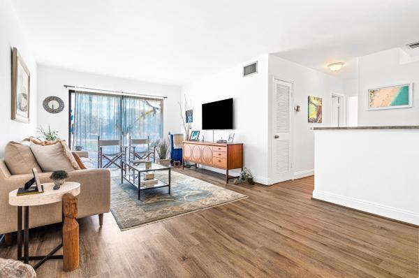 140 Cypress Club Dr #422, Fort Lauderdale, Florida 33060, image 1