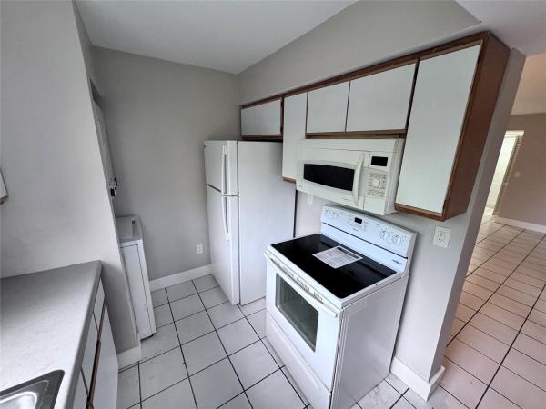 Lakeshore, 805 N Franklin Ave #805C, Homestead, Florida 33034, image 2
