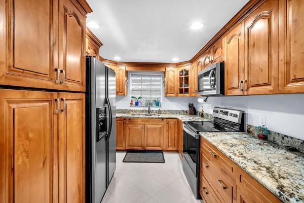 Cresthaven, 404 S 62nd Ter, Hollywood, Florida 33023, image 3