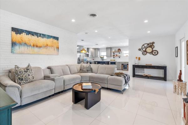 4421 NE 16th Ave, Oakland Park, Florida 33334, image 1