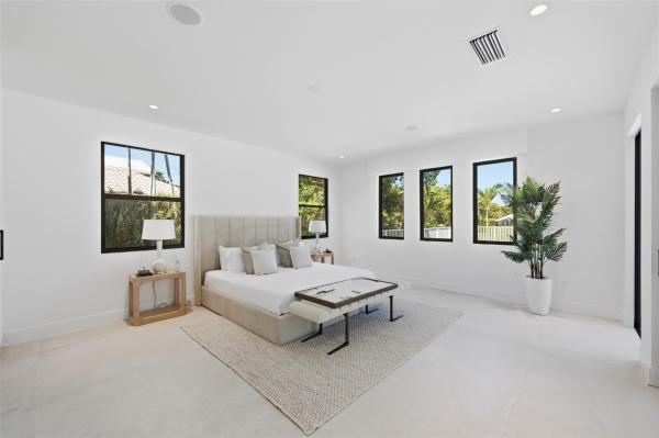 Presidential Estates, 3716 Embassy Dr, West Palm Beach, Florida 33401, image 1