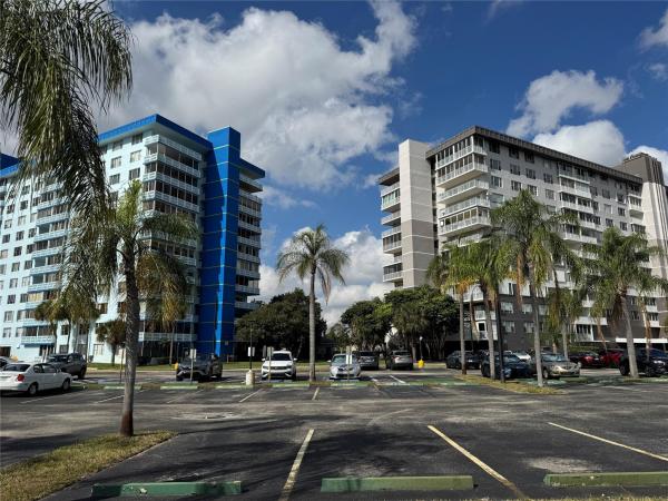 Hillcrest, 3850 Washington St #102, Hollywood, Florida 33021, image 1