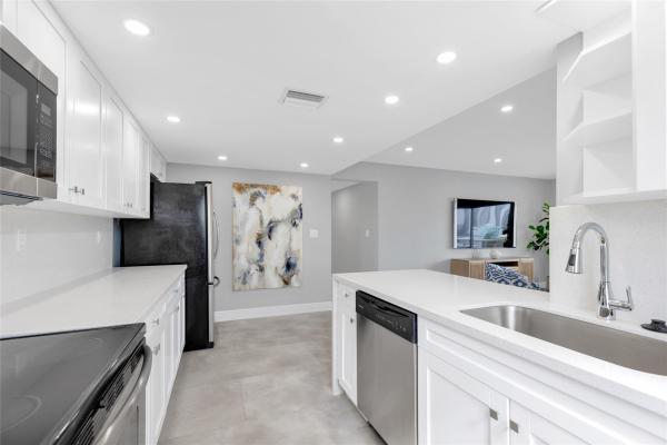 Lauderdale Tower, 2900 NE 30th St #7H, Fort Lauderdale, Florida 33306, image 1