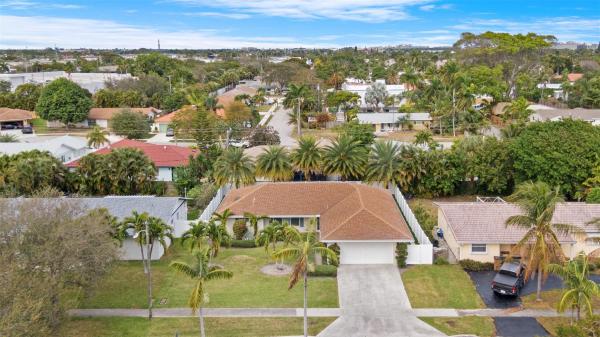 Deerfield Ridge, 817 SE 13th Ct, Deerfield Beach, Florida 33441, image 1