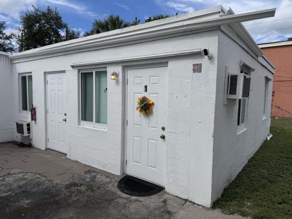 Avondale, 211 SW 2nd Ct #1-5, Pompano Beach, Florida 33060, image 3