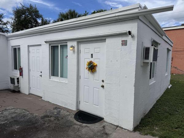 Avondale, 211 SW 2nd Ct #1-5, Pompano Beach, Florida 33060, image 1