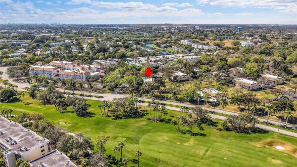 Hidden Woods Of Deer Creek, 111 Deer Creek Blvd #108, Deerfield Beach, Florida 33442, image 2