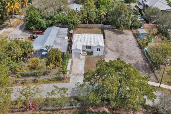 Poinciana Park, 1904 SE 1st Ave, Fort Lauderdale, Florida 33316, image 1