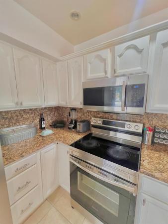 The Provinces Of Pierpointe At Pembroke Lakes, 11456 NW 10th St, Pembroke Pines, Florida 33026, image 1
