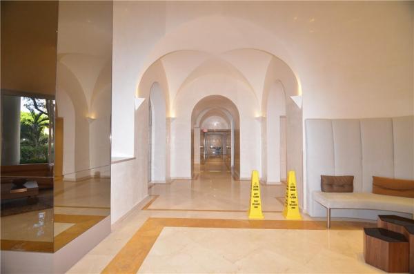 Turnberry Towers, 19355 Turnberry Way #7L, Aventura, Florida 33180, image 1