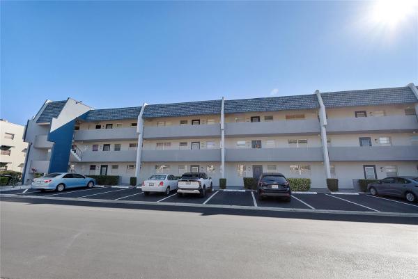 Oriole Golf & Tennis Club 1, 7787 Golf Circle Dr #312, Margate, Florida 33063, image 1
