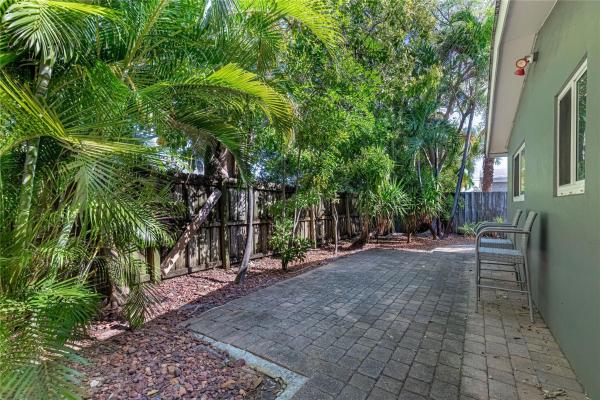 1009 NE 23rd Dr #1-2, Wilton Manors, Florida 33305, image 1